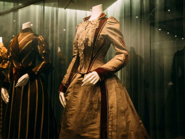 Historical Clothing Museum/ Theater